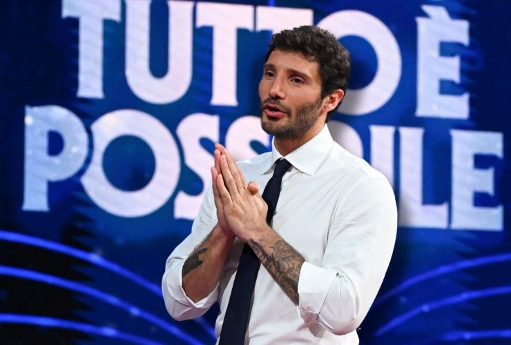 Stefano De Martino frecciatina Belén