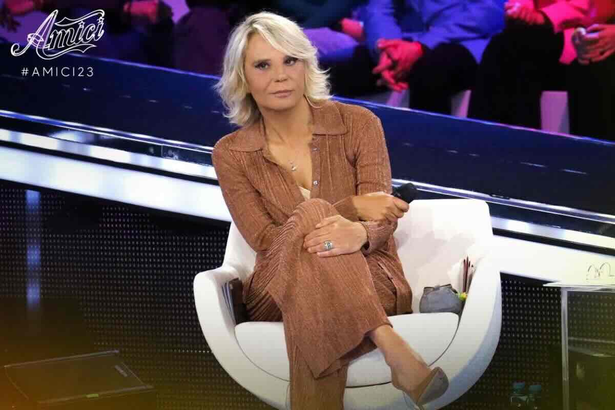 Amici: svelato il motivo per cui Maria parla e interviene pochissimo